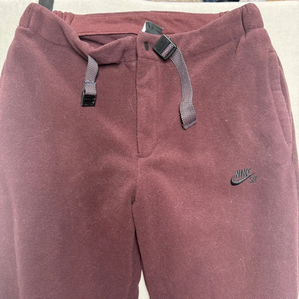 Nike SB Mens Polar Fleece Joggers Burgundy Maroon Belted Pants AQ8037-652 L